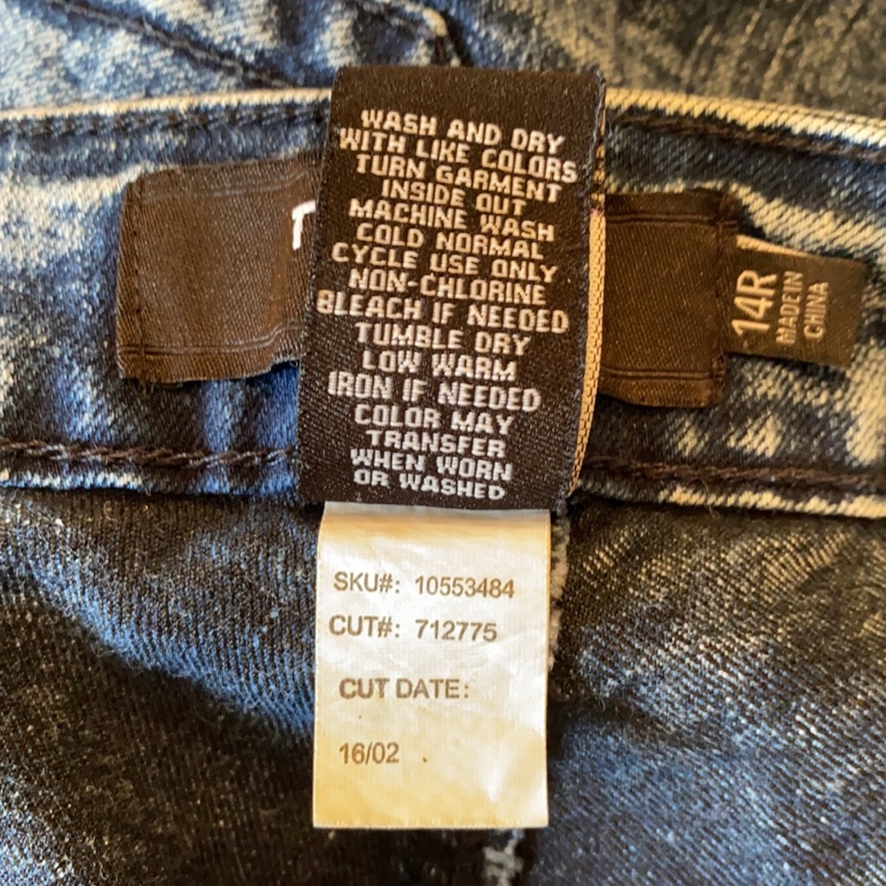 Torrid Cropped Skinny Jeans Acid Wash Size 14 - Picture 8 of 8